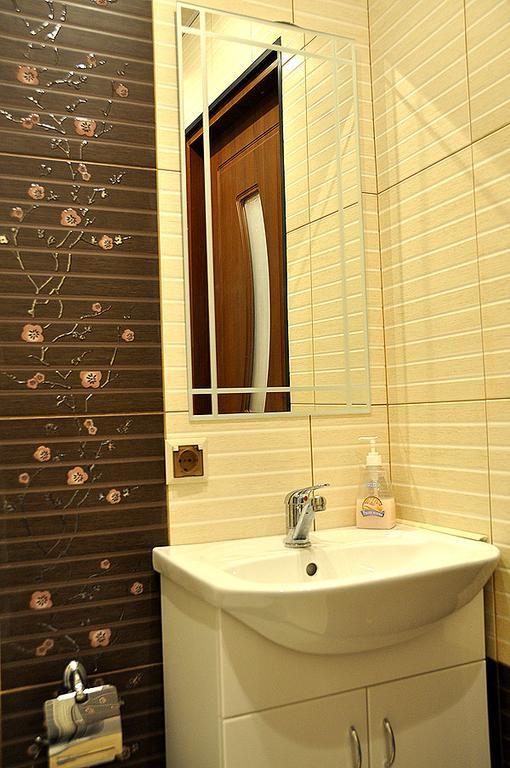 Apartments Lesi Ukrainki 25 Λβιβ Εξωτερικό φωτογραφία